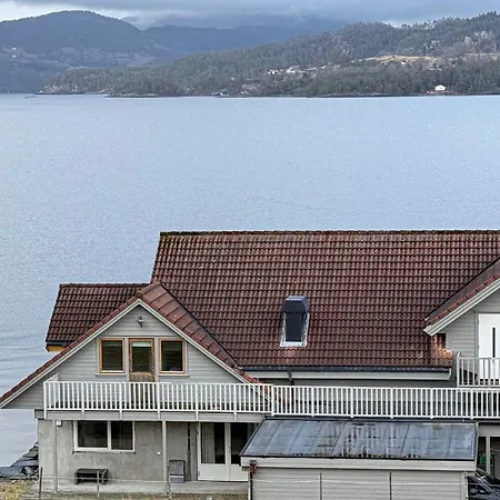 4 Bedroom In Skartveit *